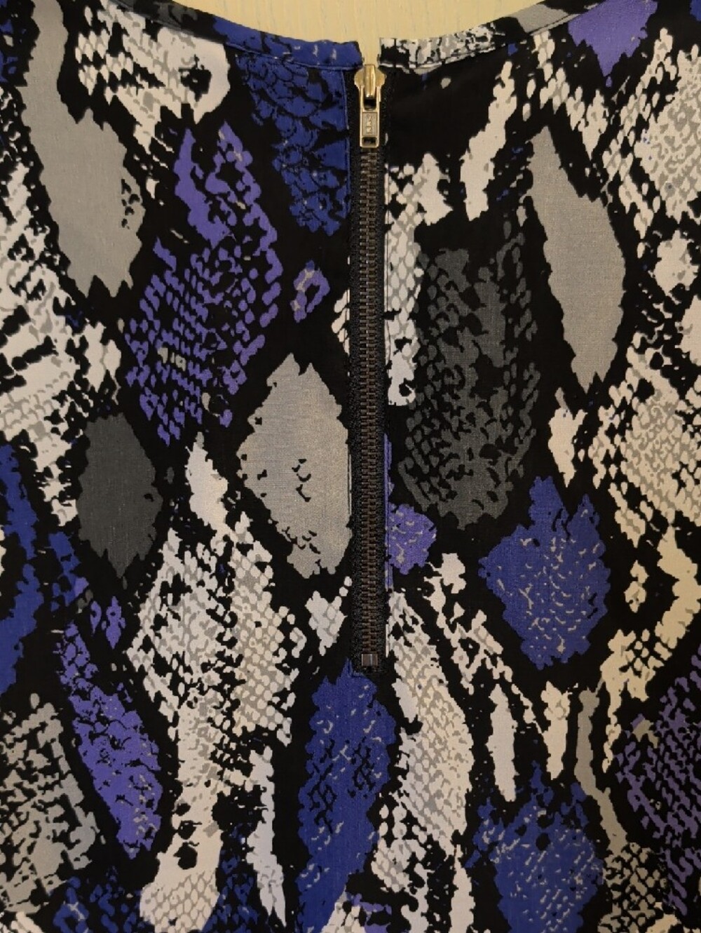 Investments Women’s Purple Snake Print Blouse Size 1X 3/4 Sleeve Career Top - Picture 6 of 11